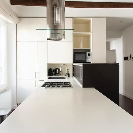 Lägenhet Youhosty - Charming 2-bed Flat With Terrace, Navigli & Duomo *