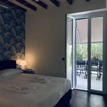 Youhosty - Charming 2-bed Flat With Terrace, Navigli & Duomo Appartement